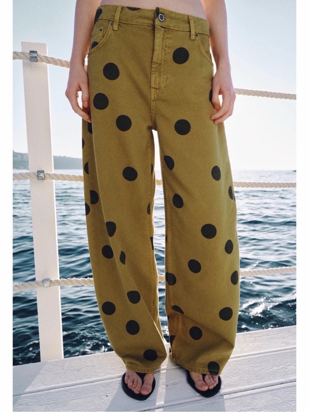 Zara ZW COLLECTION MID-RISE POLKA DOT BARREL JEANS size 6 - Picture 4 of 8